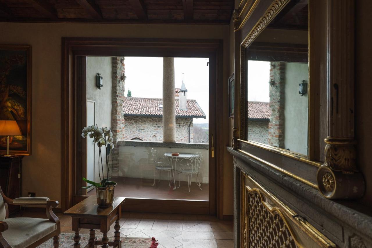Bed and Breakfast Castello Di Cernusco Lombardone Екстер'єр фото