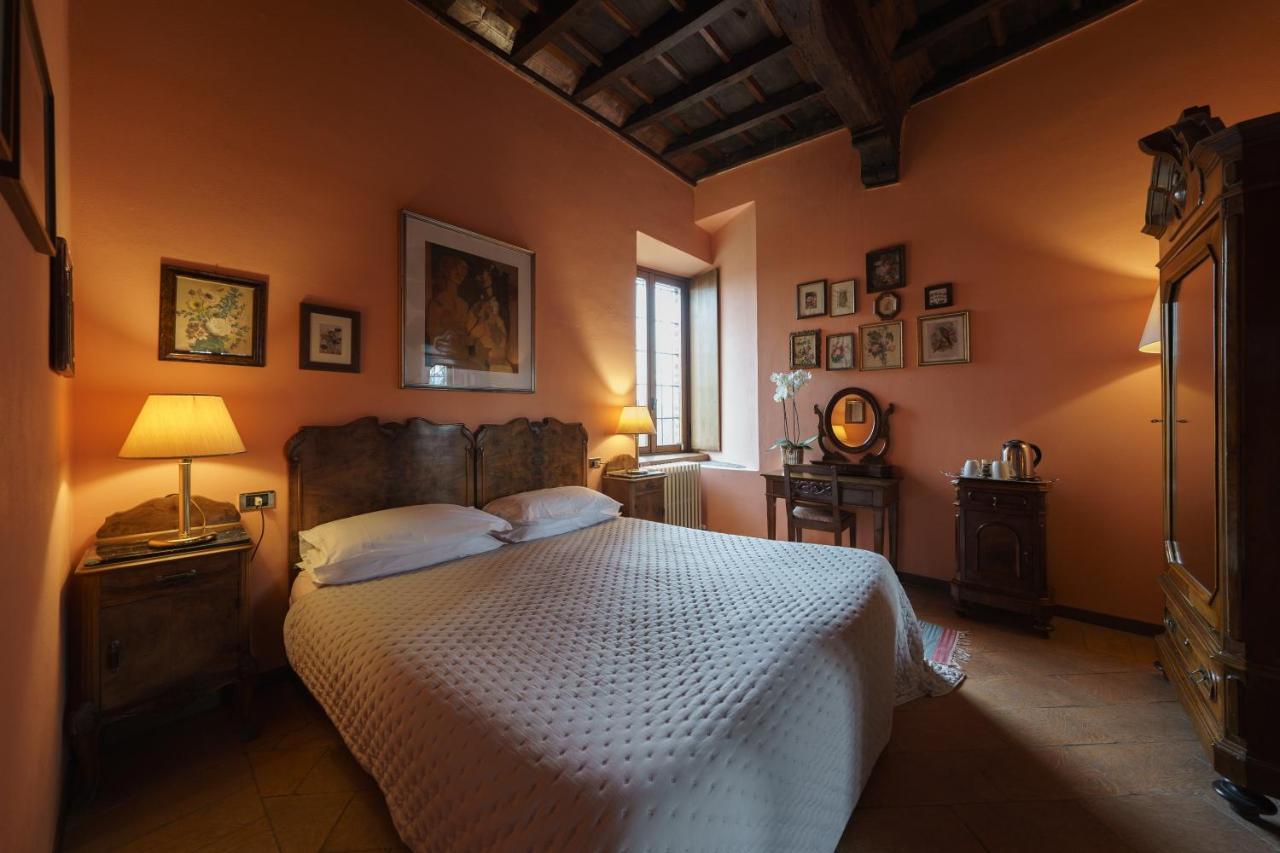Bed and Breakfast Castello Di Cernusco Lombardone Екстер'єр фото