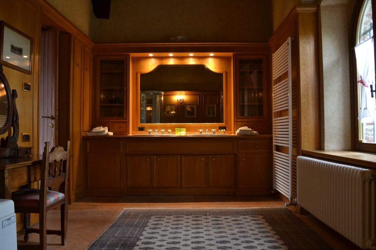Bed and Breakfast Castello Di Cernusco Lombardone Екстер'єр фото
